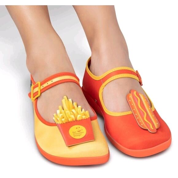 HOT CHOCOLATE DESIGN Chocolaticas Hot Dog Women's Mary Jane Flat Shoes SZ 7 US - Picture 4 of 5